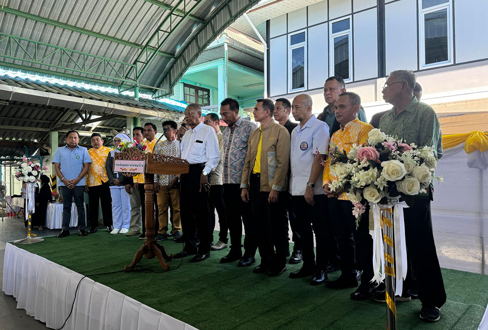 นายกองค์การบริหารส่วนจังหวัดนราธิวาส เปิด “ศูนย์ปันสุขชุมชน”