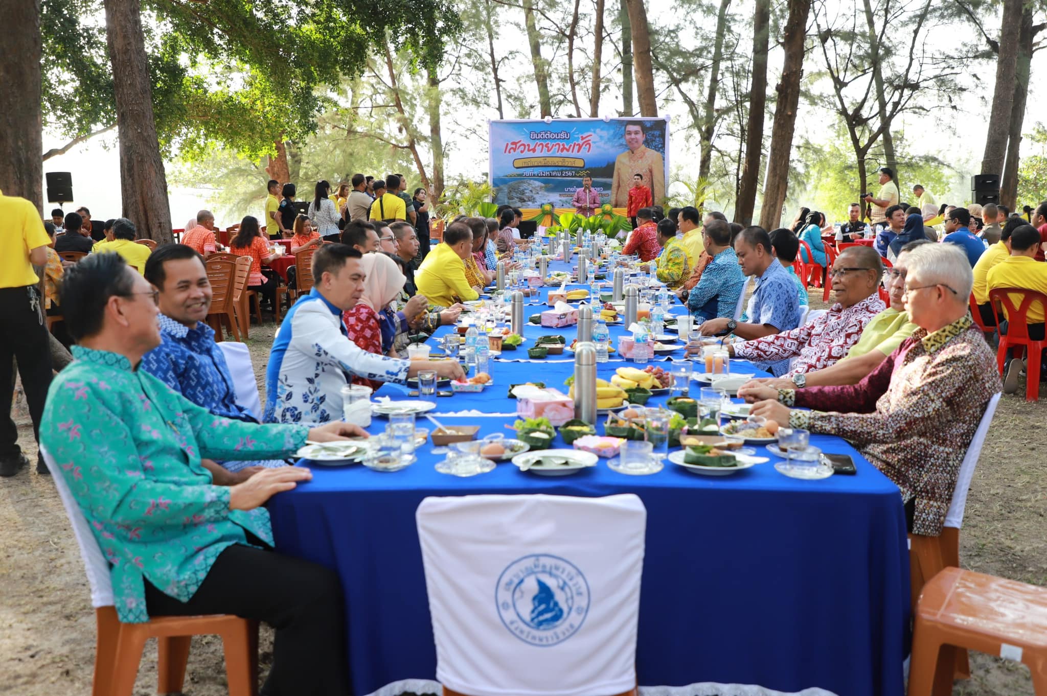 นายกองค์การบริหารส่วนจังหวัดนราธิวาสร่วมกิจกรรมเสวนายามเช้า ณ หาดนราทัศน์